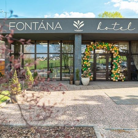 Hotel Fontana ブルノ エクステリア 写真