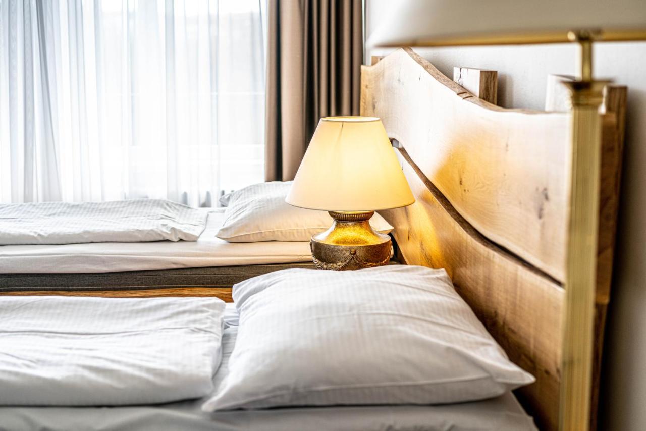 Hotel Fontana ブルノ エクステリア 写真