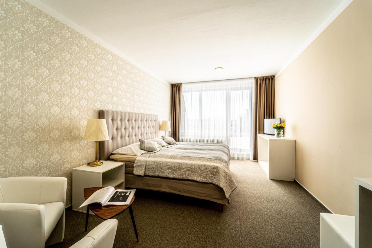 Hotel Fontana ブルノ エクステリア 写真