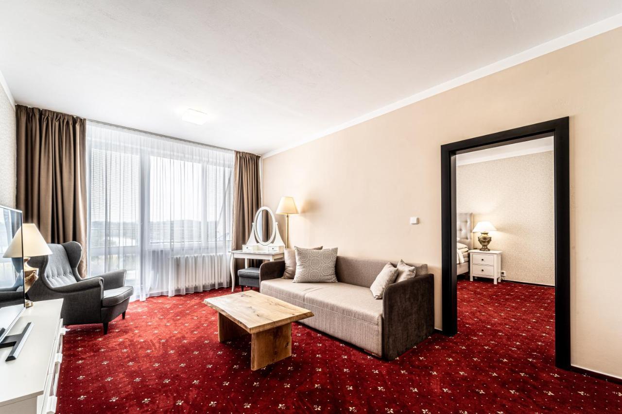 Hotel Fontana ブルノ エクステリア 写真